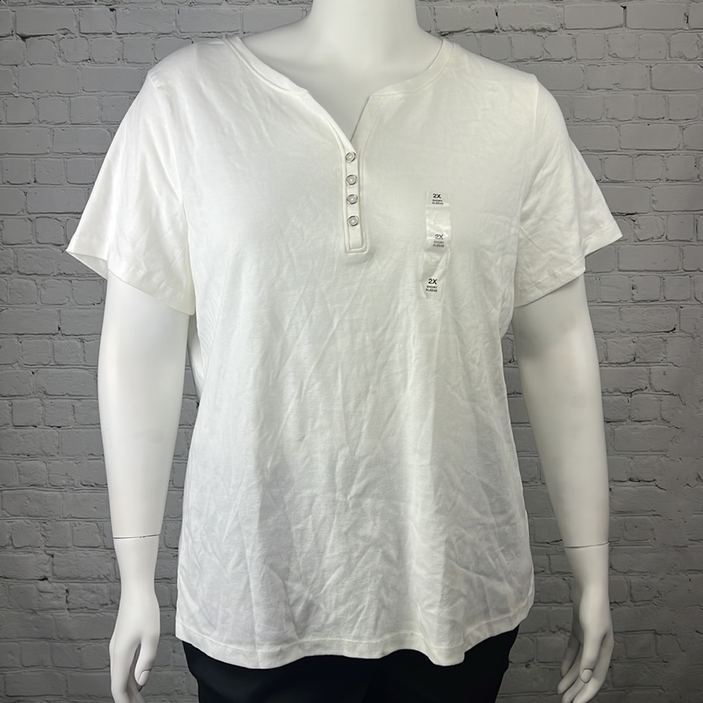 Bright White Splitneck Henley Short Sleeve Top Plus Size 2X - Picture 2 of 6